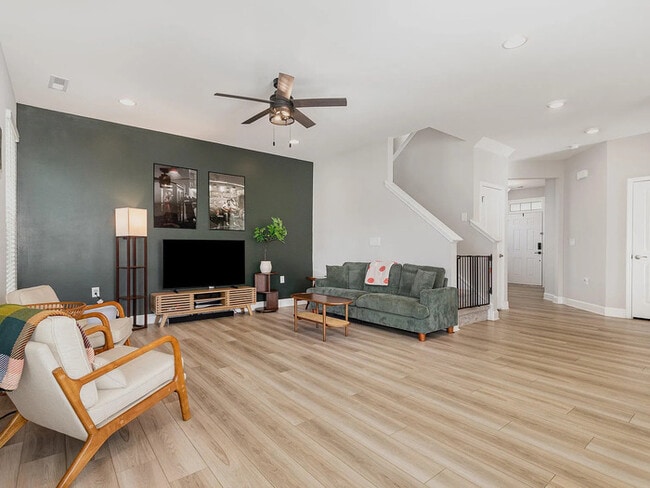 Building Photo - Earn Wealth While Leasing - Like a Homeowner - Lease to Own