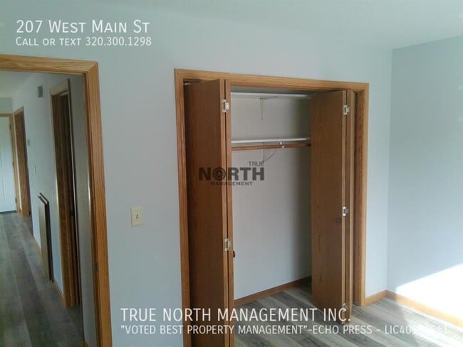 Building Photo - 207 W Main St