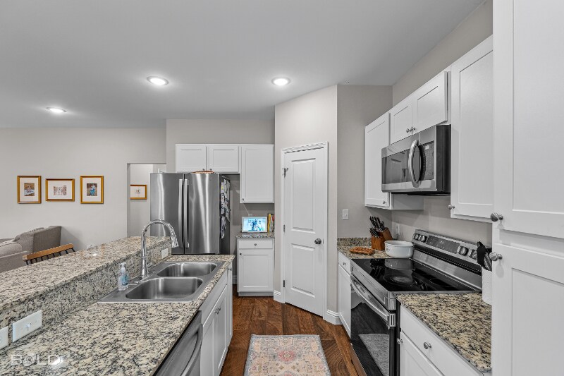 Building Photo - 1071 BAYOU BAY COURT