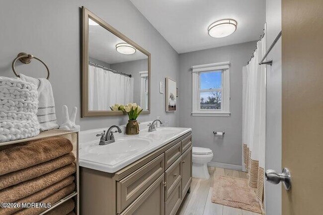 Building Photo - 19 Fieldstone Ln