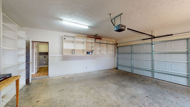 Building Photo - Wonderful 4 bedroom, 3 bath home in Grand Oaks Millbrook