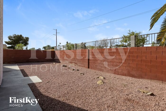 Building Photo - 5700 Odessa Dr