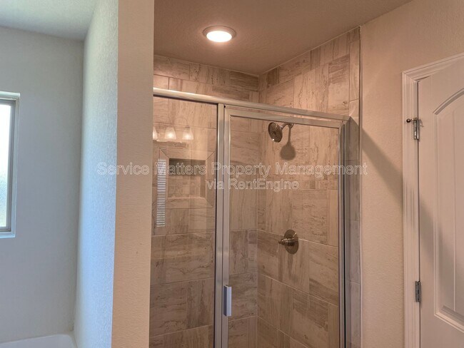 Building Photo - 5184 Peach Dr