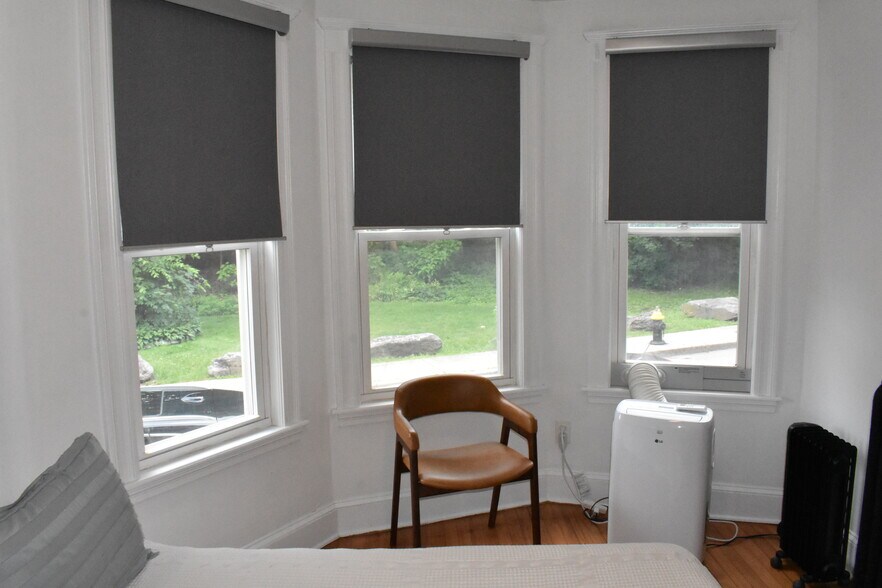 Building Photo - 4A Rockledge St