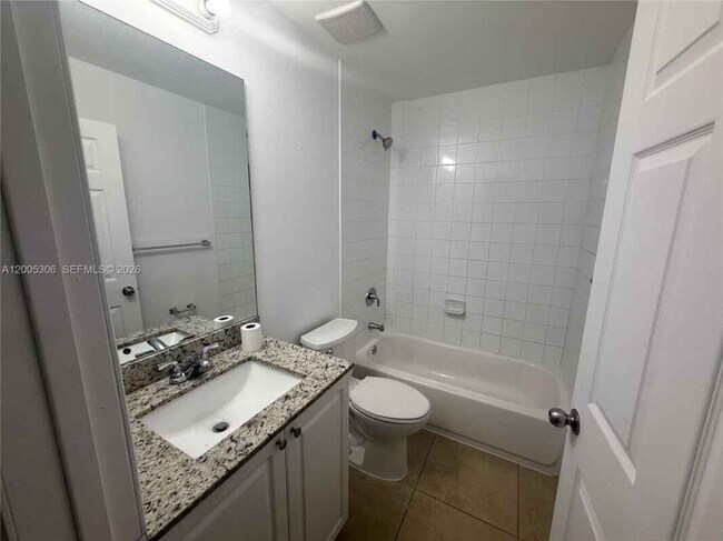 Building Photo - 1565 NW 47th St
