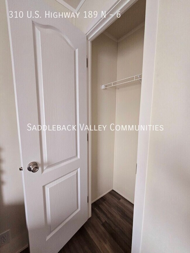 Building Photo - 310 US-189