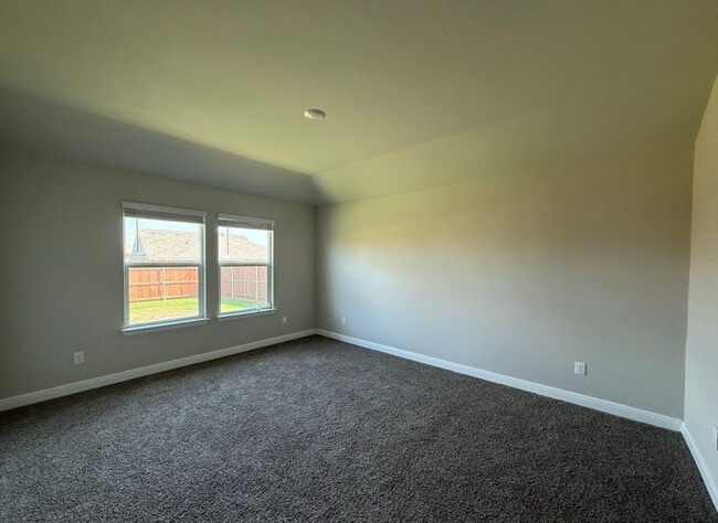 Building Photo - 701 Trinity Pk Trl
