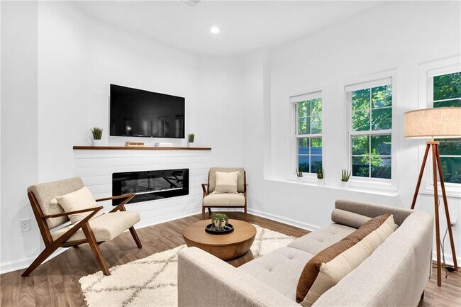 Building Photo - 3882 The Ascent NE