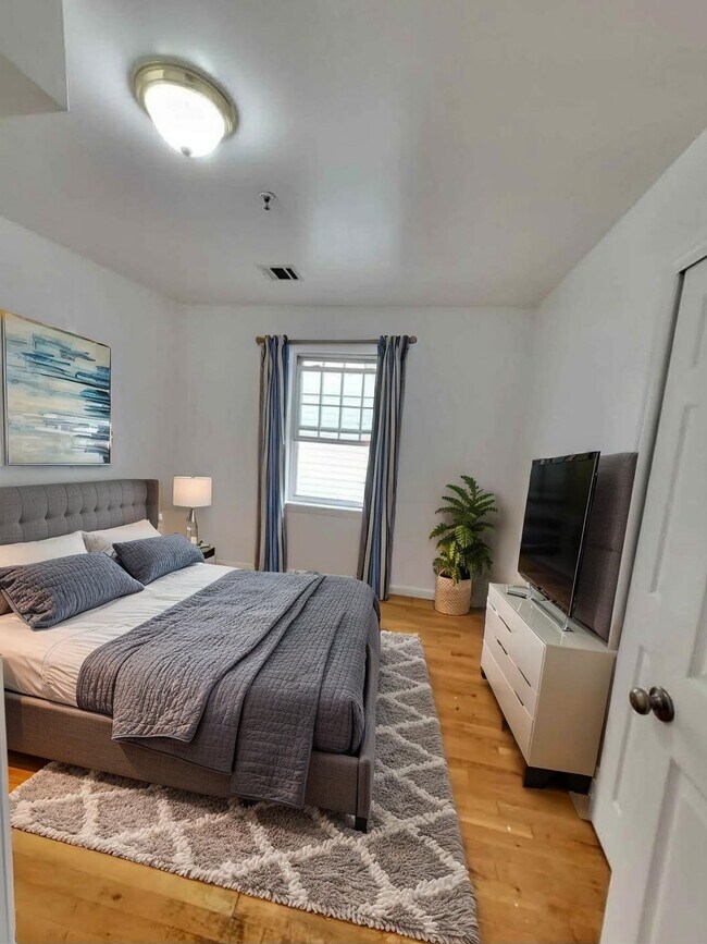 Building Photo - 12 Bergen Ave