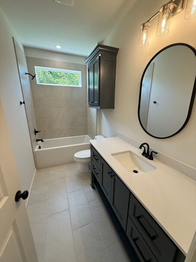 Building Photo - Fall special! flexible terms and easy move...