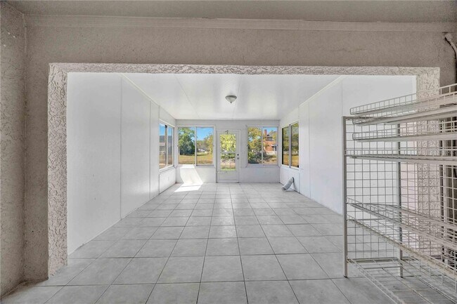 Building Photo - 727 Kensington Lake Cir