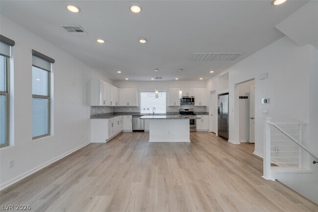 Building Photo - 8048 Haywood Estate Ave