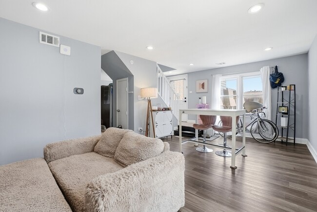 Building Photo - 12738 Kenneth Ave