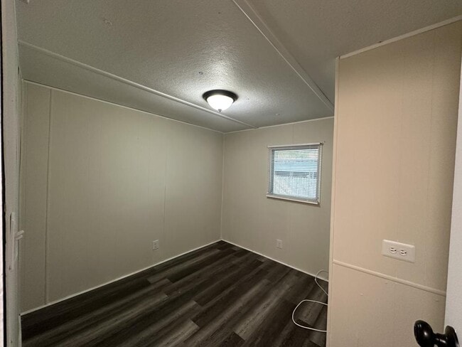 Building Photo - 5844 Sunshine Park Dr
