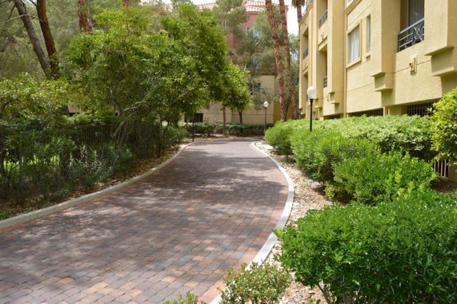 Building Photo - Meridian 2Bdr/2Bath Luxury Condo w/Den, Va...