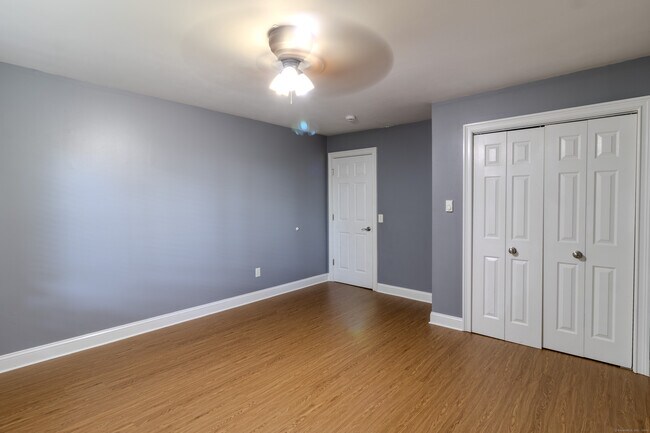 Building Photo - 38 Padanaram Ave