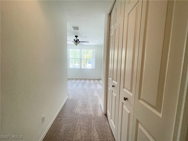 Building Photo - 1370 Mariposa Cir
