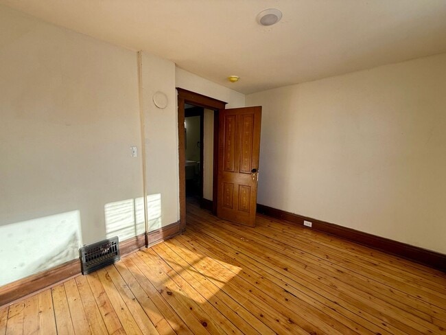 Building Photo - 4 Bed 1 Bath Single Family Home in Wausau