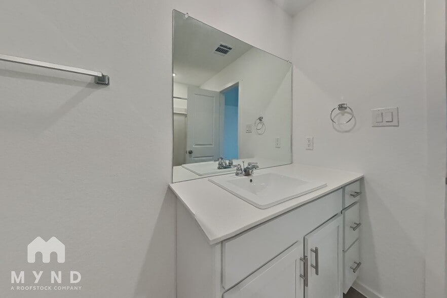 Building Photo - 7127 Sapphire Rdg