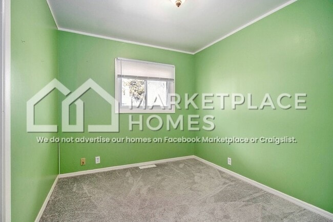 Building Photo - 1349 Ebeling Dr