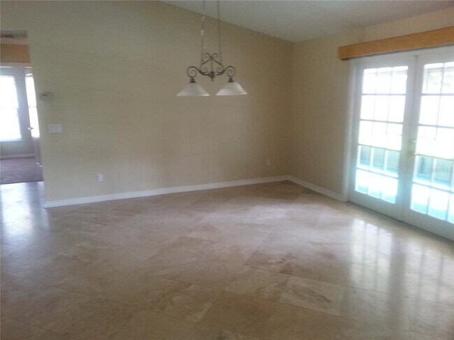 Building Photo - 9149 Palm Tree Dr
