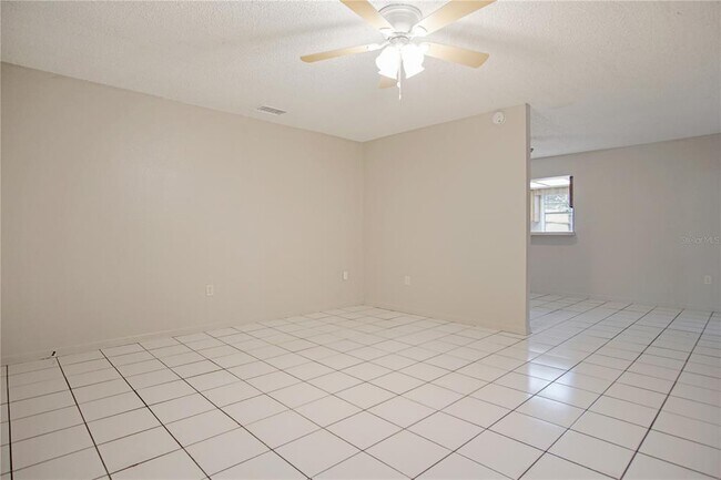 Building Photo - 1438 Lake Bonny Dr W