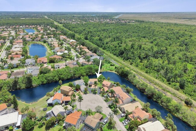 Building Photo - 21461 Sawmill Ct