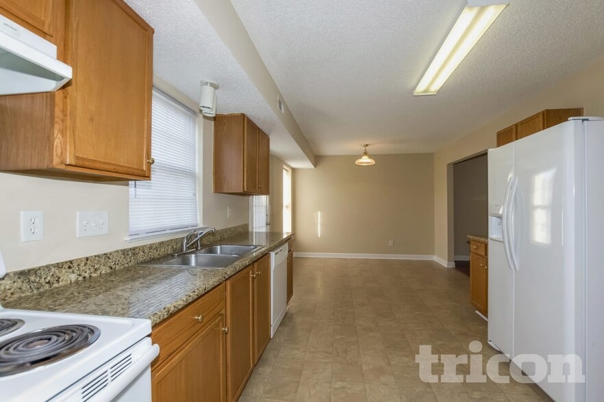 Building Photo - 1123 Alston Hill Dr