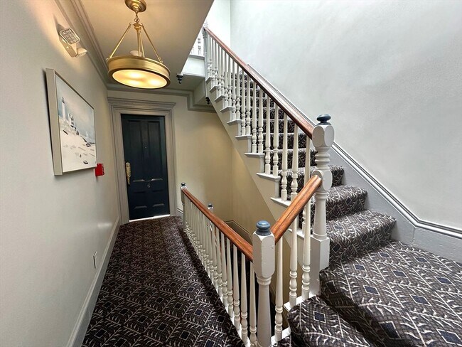 Building Photo - 88 Charles St