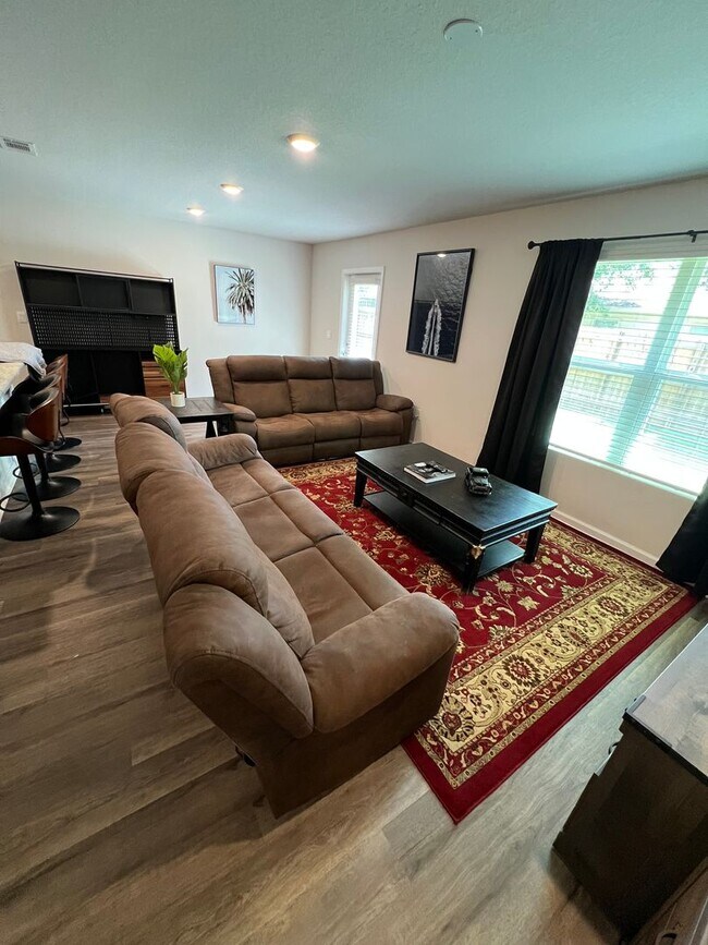 Building Photo - Beautiful, Pace 3/2 Home  with Playgrounds...