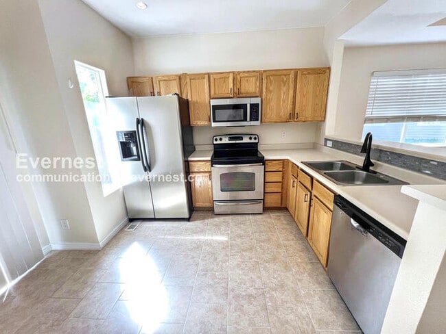 Building Photo - 9600 W Chatfield Ave