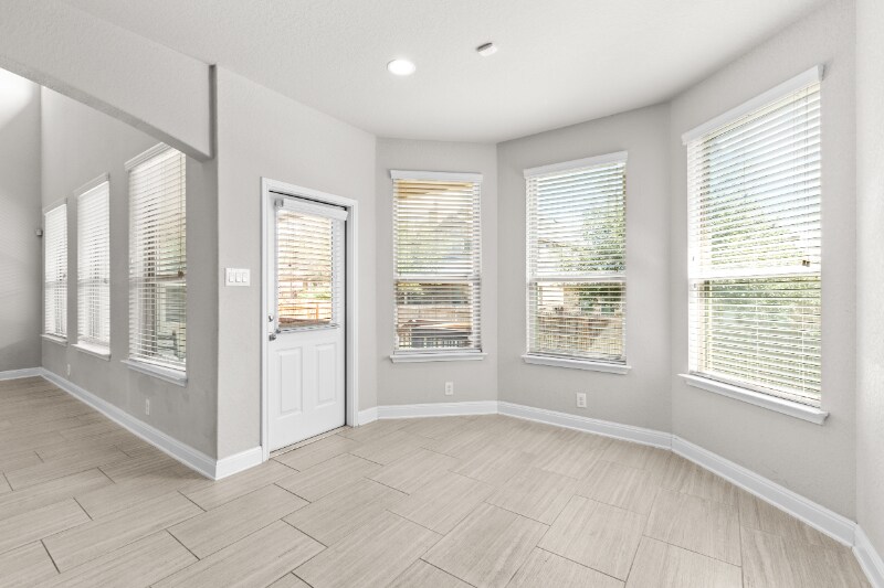 Building Photo - 27027 Oleander Chase