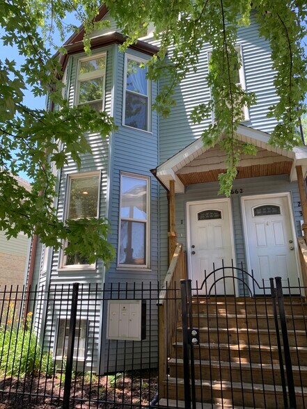 Building Photo - 1662 N Mozart St