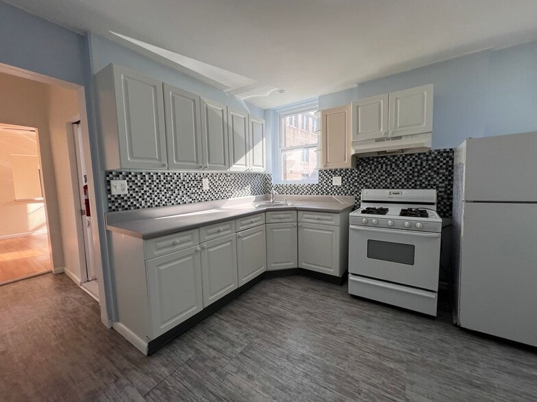 Building Photo - 1101 43rd St