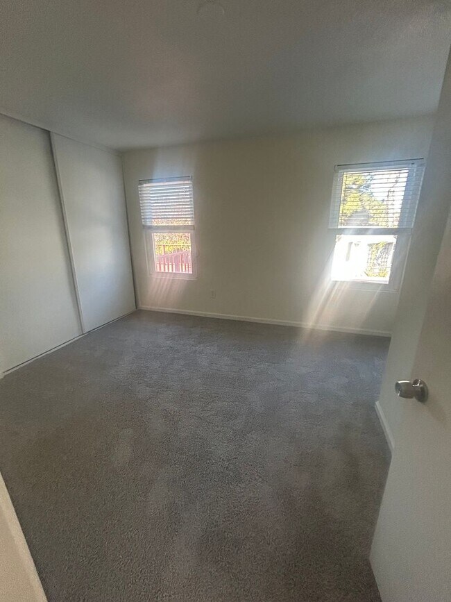 Building Photo - Coming Soon......Single Family Home! Solar Powered! Pet Friendly! Landscaper Included!