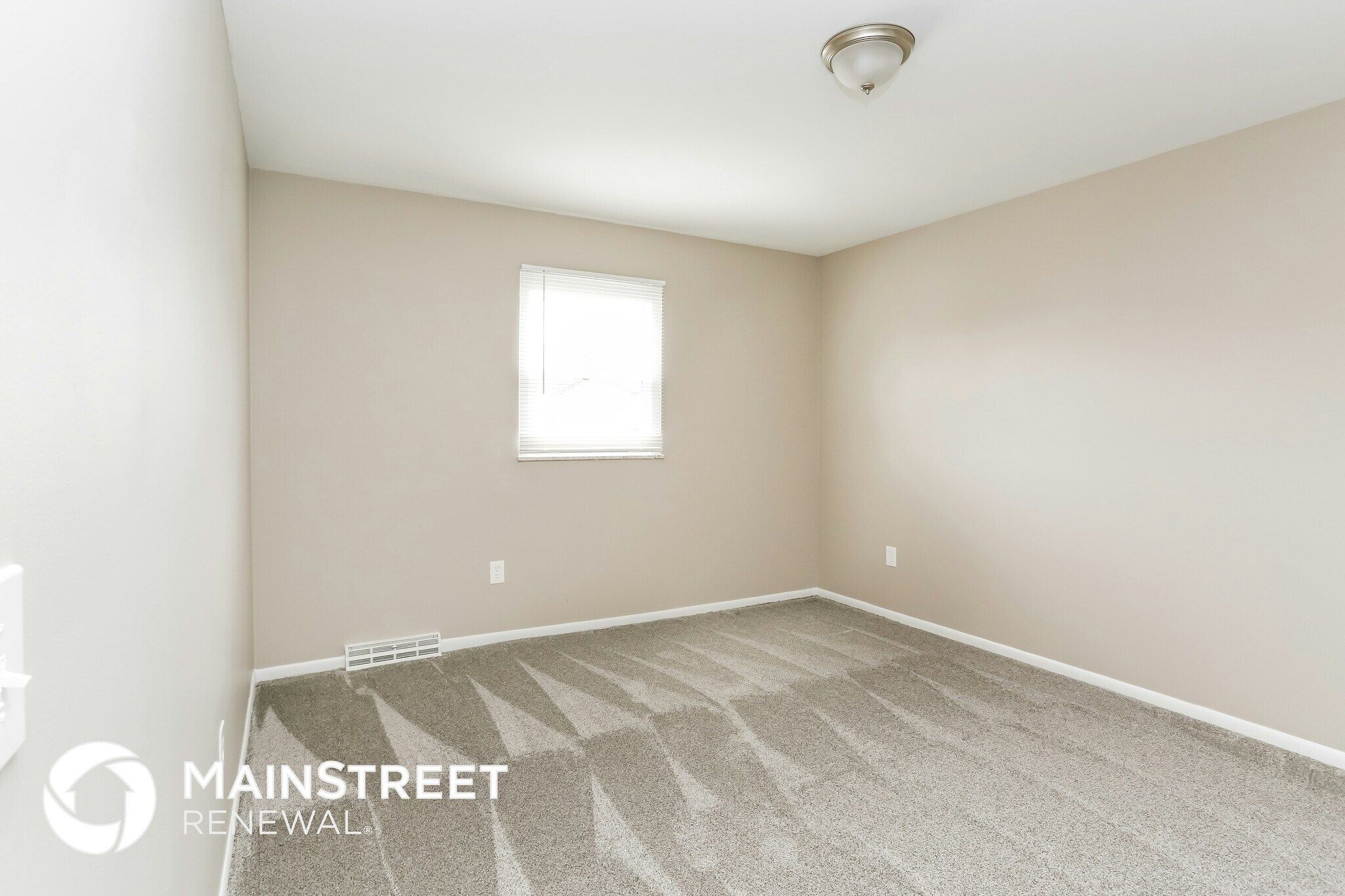 Building Photo - 1866 Dorsetshire Rd