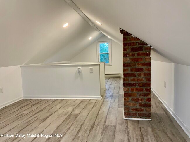 Building Photo - 1156 US-9