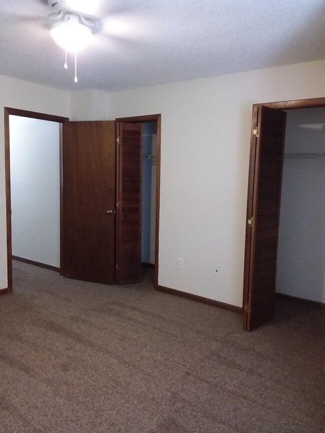 Building Photo - Mandarin - 2/2.5 townhome