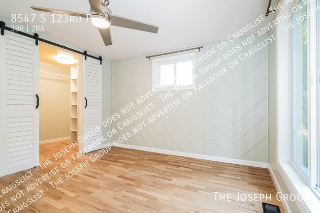 Building Photo - 8547 S 123rd Pl