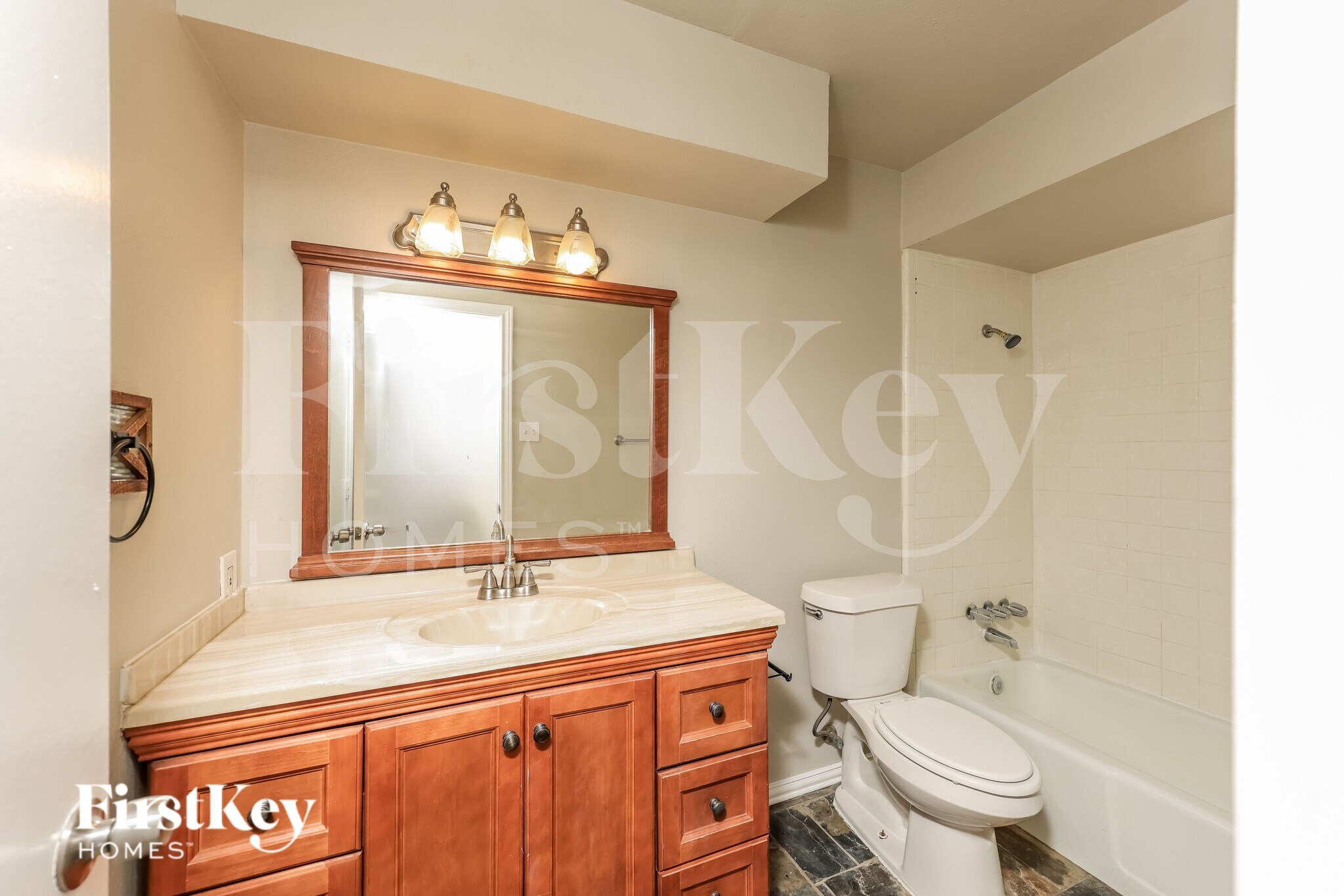 Building Photo - 7314 Harvest Hill Dr