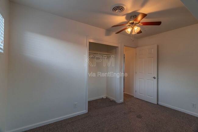 Building Photo - 713 San Francis Ave