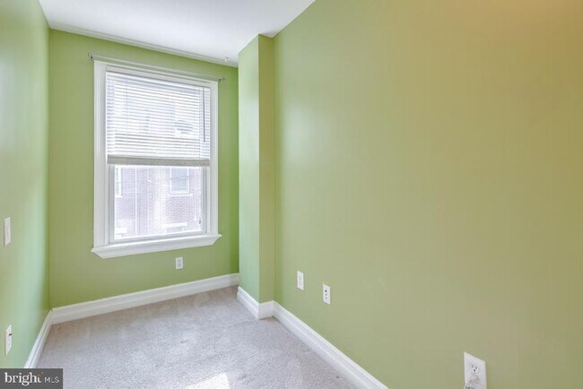Building Photo - 2243 Kimball St