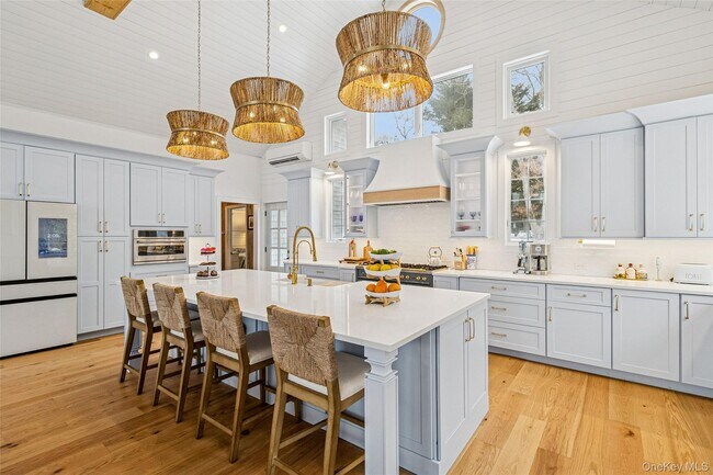 Building Photo - 80 Louse Point Rd