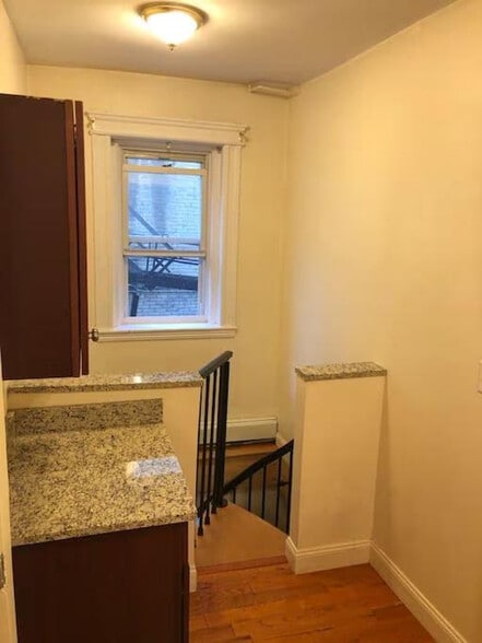 Building Photo - 109 Strathmore Rd