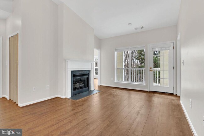 Building Photo - 4560 Strutfield Ln