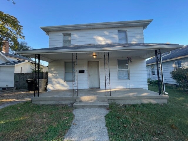 Primary Photo - 1343 E Bowman St