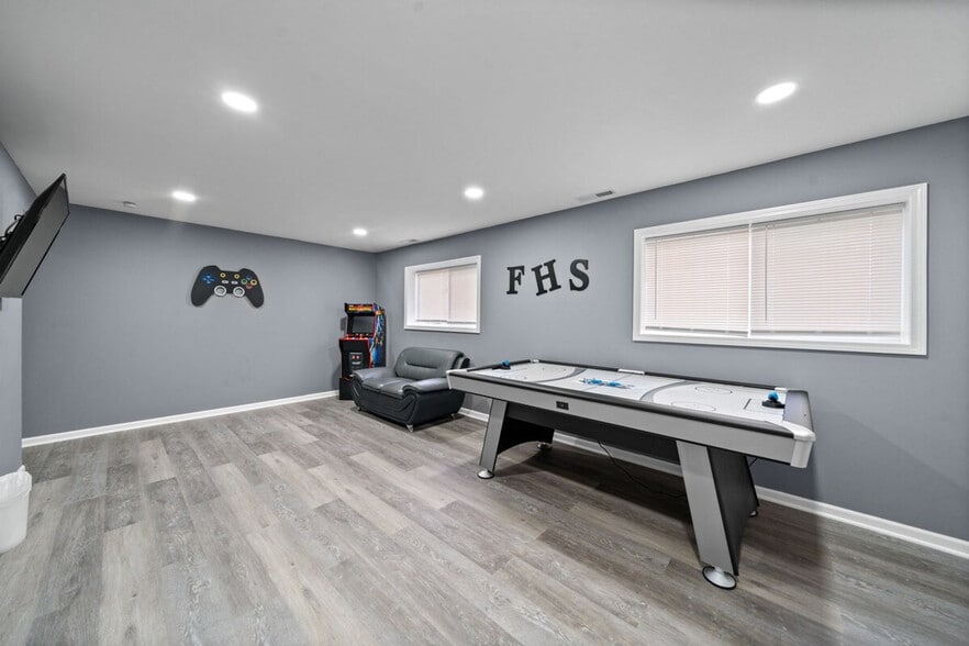 Building Photo - 3729 W 75th Ave