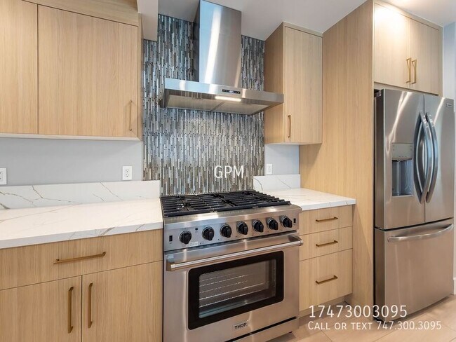 Building Photo - 6454 Gentry Ave