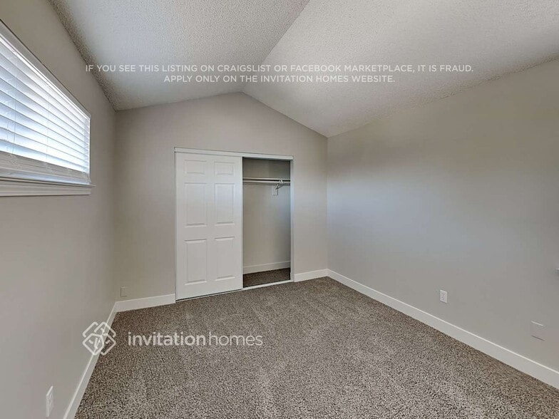 Building Photo - 493 Pucket Cir