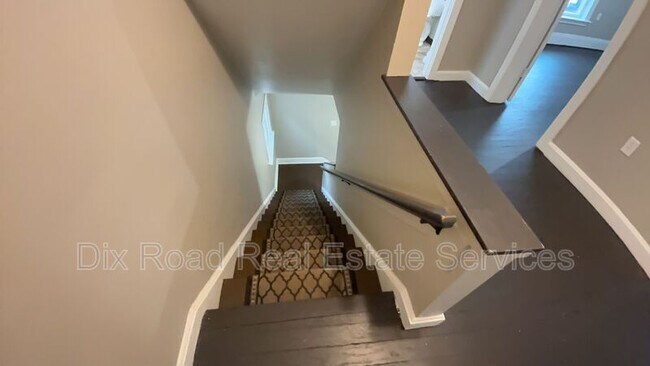 Building Photo - 1901 Tytus Ave